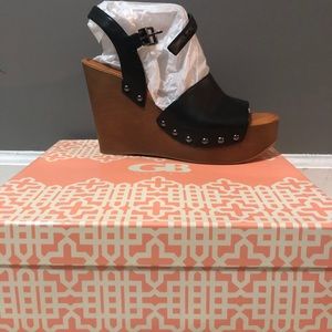 Gianna Bini take two wedge heels